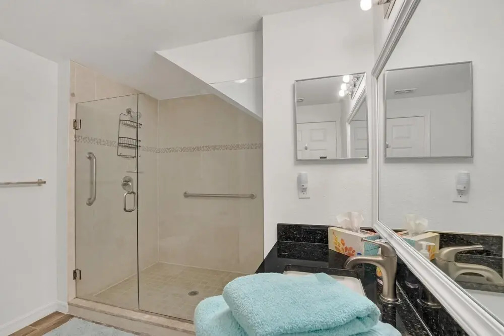 NEW Newly Remodeled 3BR Townhome w Community Amenities Just Mins From Disney