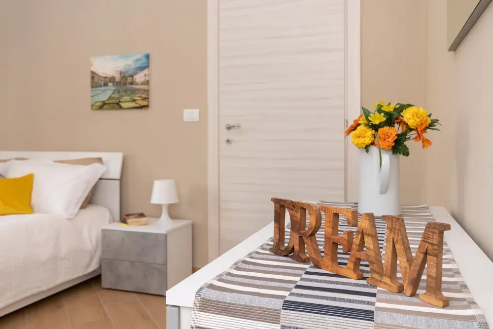 Cialdini Apartment near City Center
