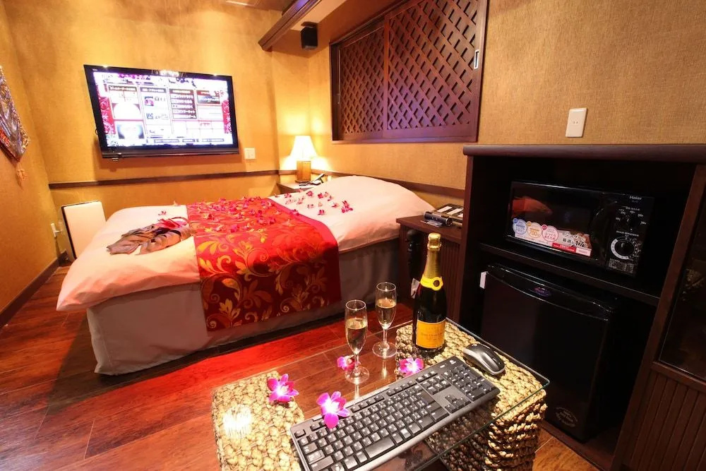 LUSSO CROCE URBAN RESORT - Adult Only