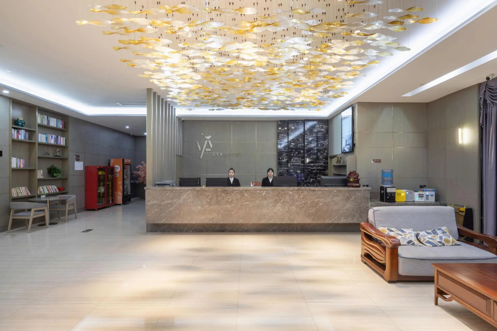 GYA Hotel (Tongxiang Century Avenue)