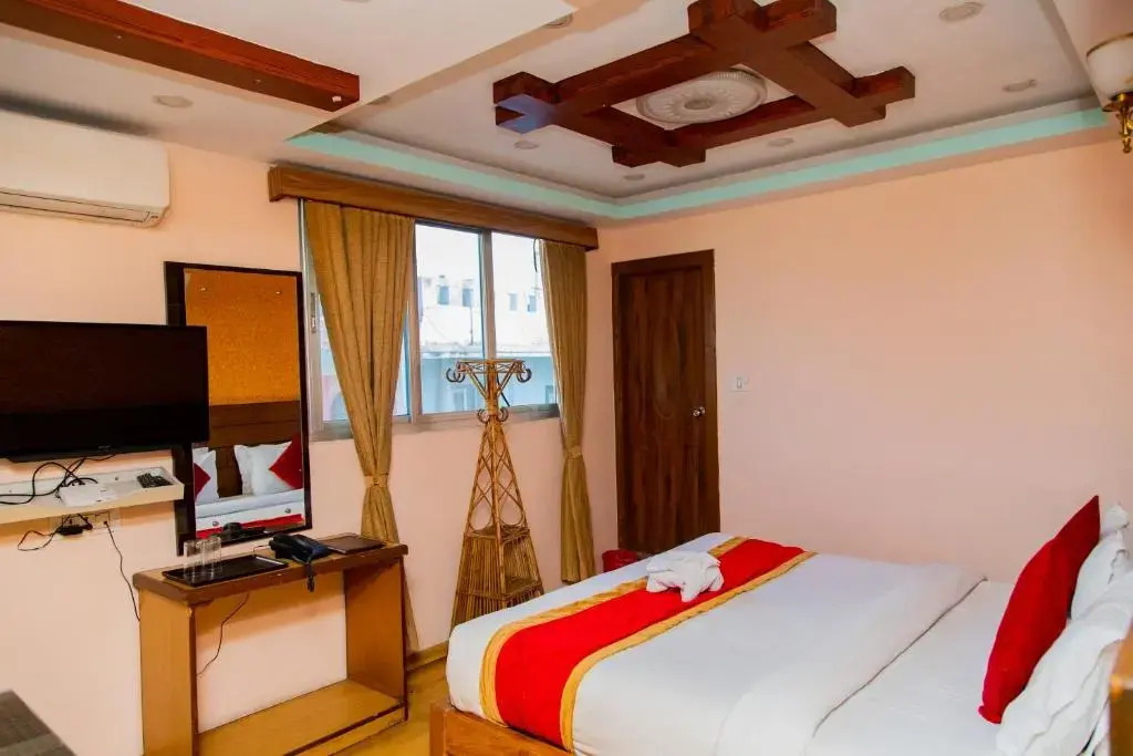 Hotel Everest Regency by OYO Rooms