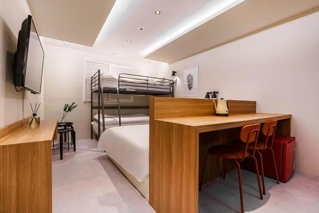 Hotel Less Seoul