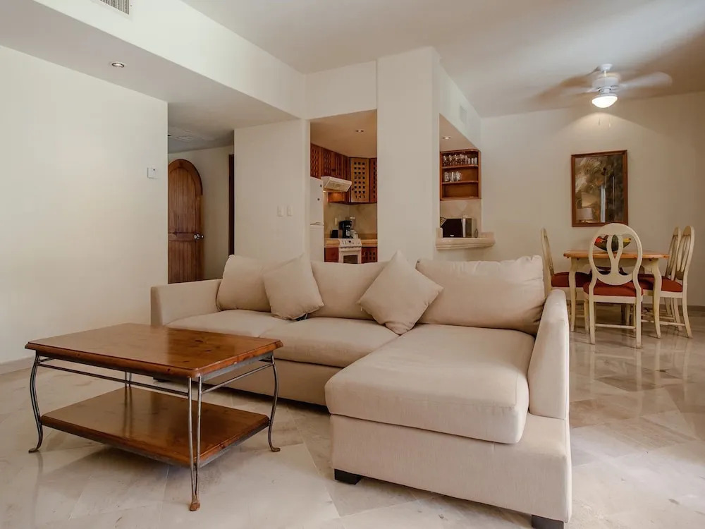 Arena 2Br Condo By Rmh