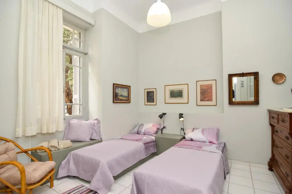 Athens house with yard 12 min walk to Acropolis