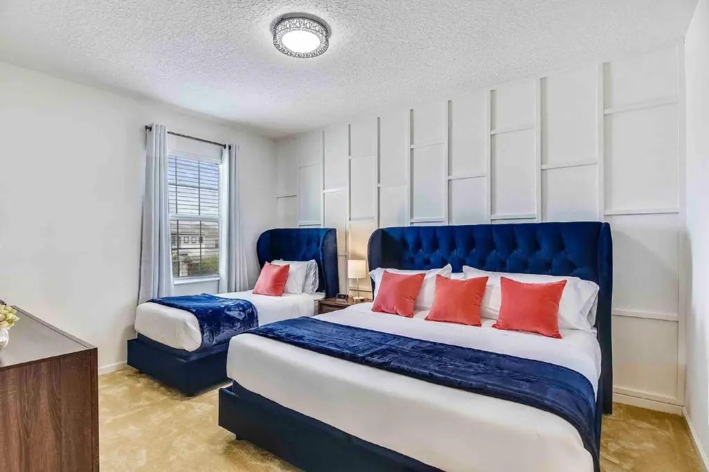 Magnificent Twelve Bedrooms with Ten Suites with Private Pool at Bella Vida Resort 0428