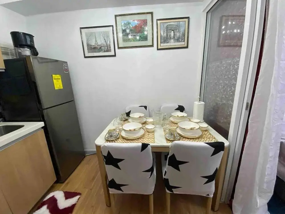Cozy 1BR Cityview With Balcony and Near Airport