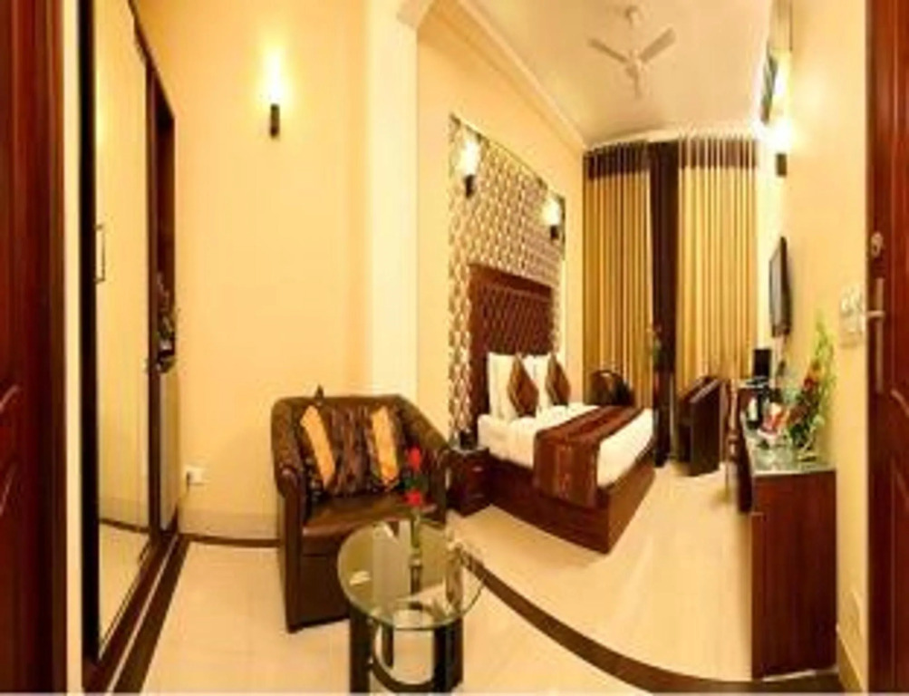 Hotel Lloyd Residency