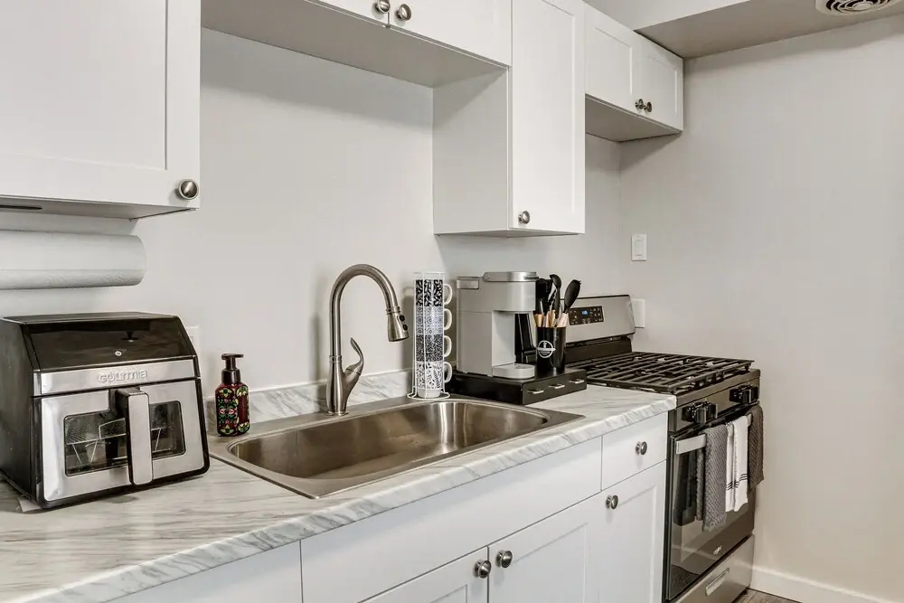 < 1 Mi to Dtwn Hilo: Comfy Condo w/ Pool Access