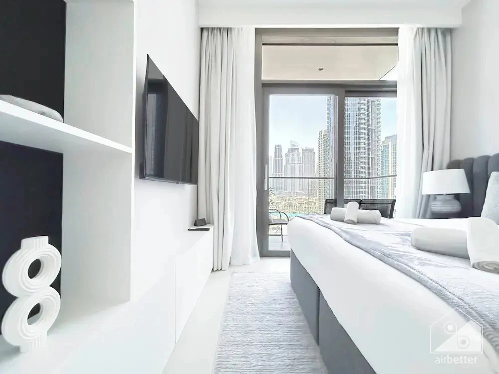 Elegance at Burj Crown Downtown Balcony & View