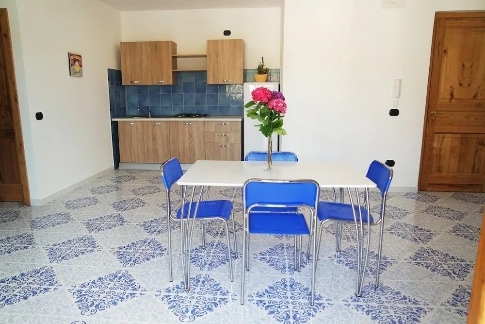 Mare Apartments
