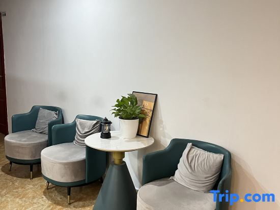 MingYi Apartment