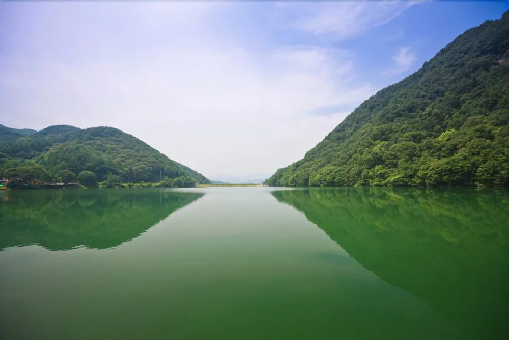Fortune Lake Morning Pension