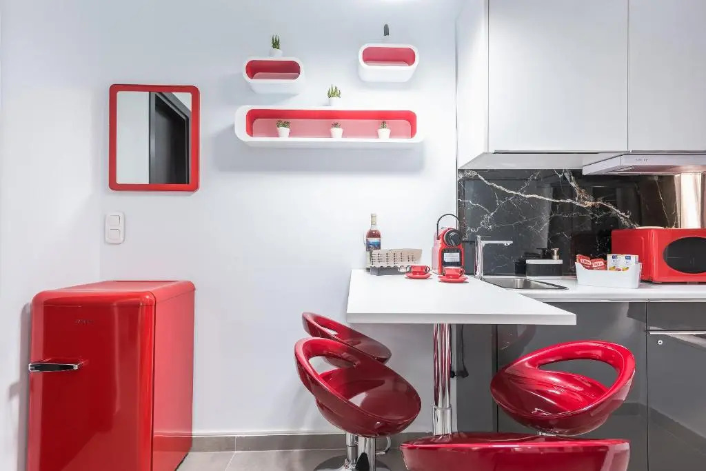 Iguana Gold Luxury Suites 1min from Ermou str