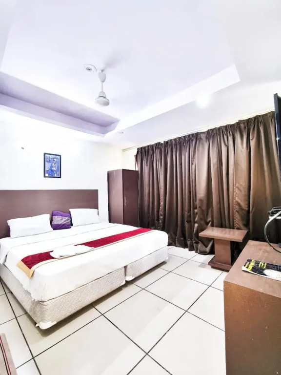 Goroomgo Edge Homestay Mahipalpur