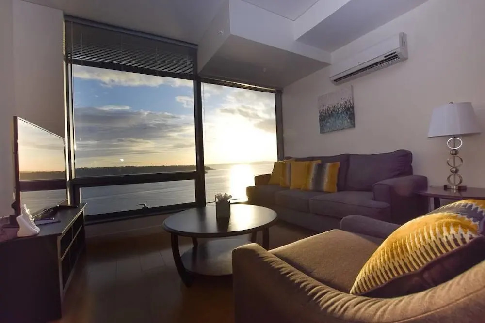 Pike Place Market High Rise by Luxe Hubs