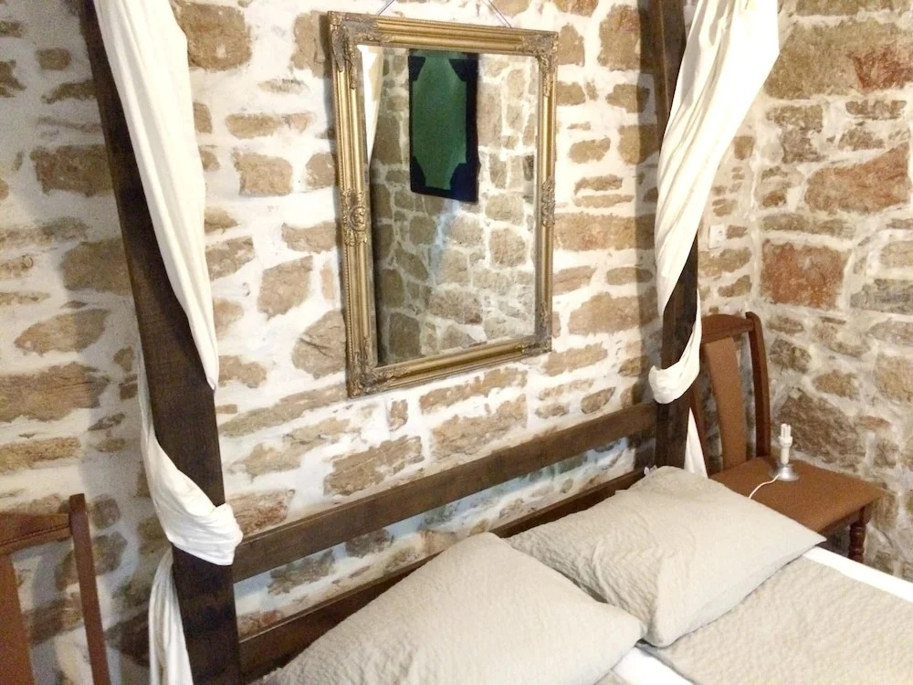 Studio in Betina, With Wonderful City View, Furnished Terrace and Wifi