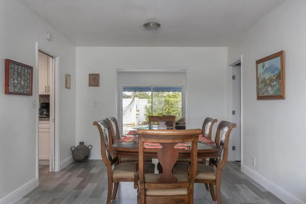 Purely Pompano, Pool, Water front, Paddleboard, Beach, 5 bedroom 3 bath