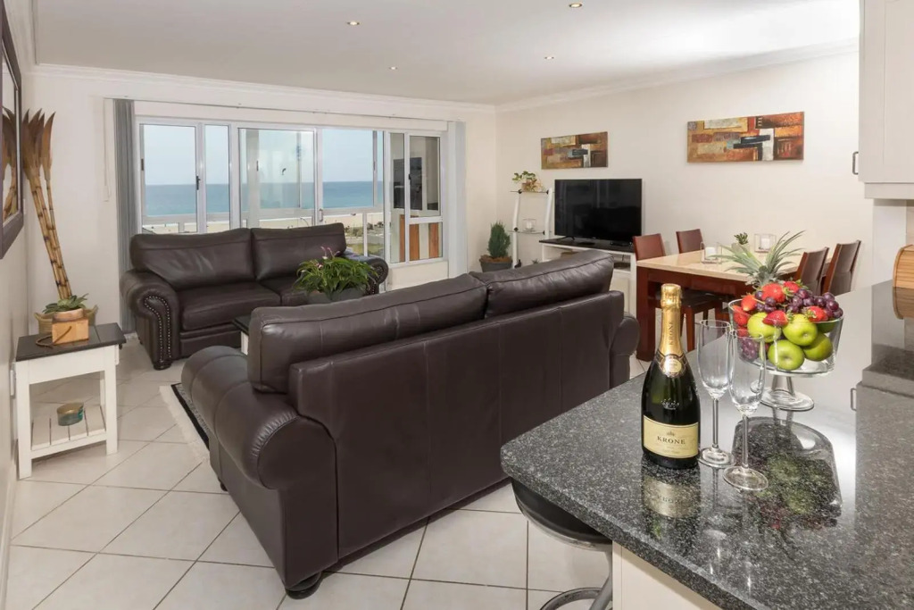 Main Beach Penthouse