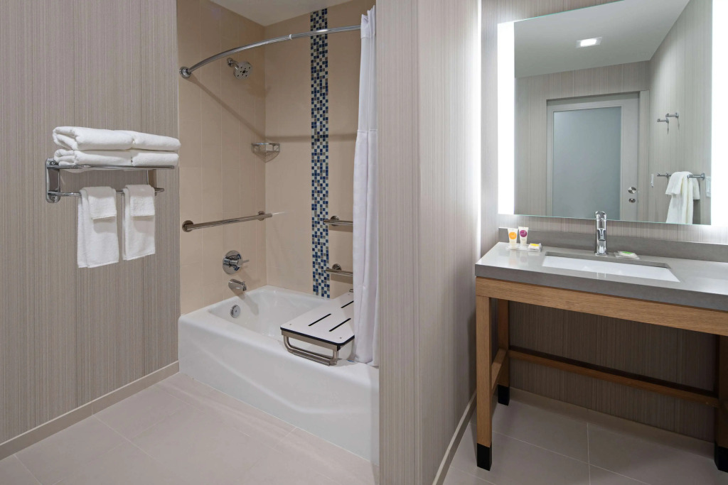 Hyatt Place Bakersfield