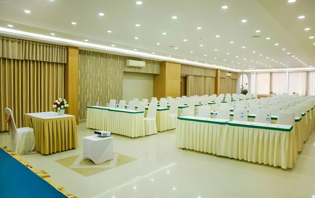 Legacy Riverside Danang Hotel