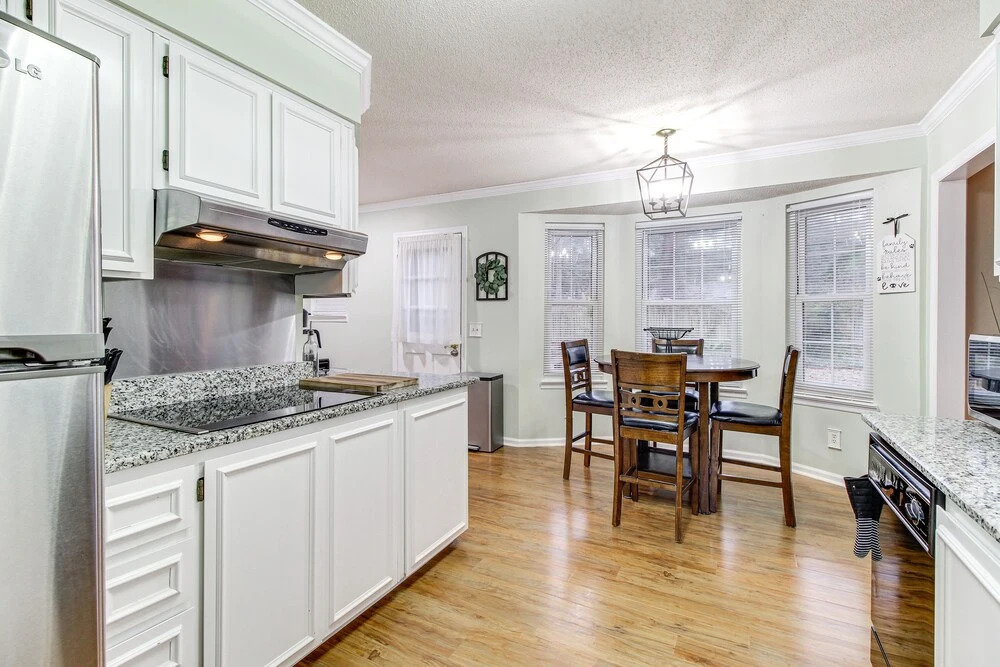 Single-story Savannah Home w/ Private Backyard!, Savannah