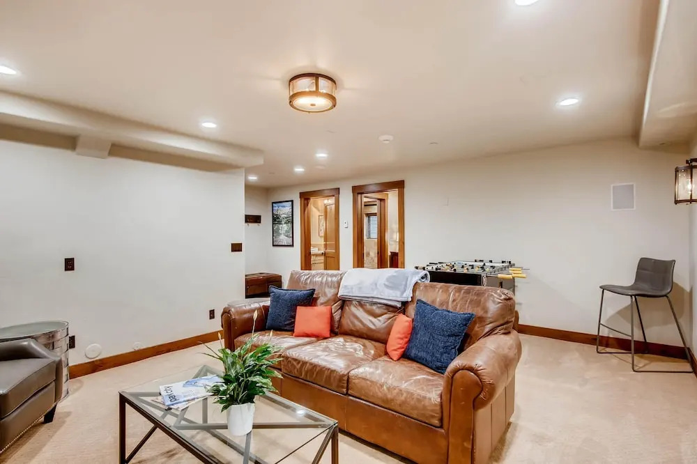 High Peak on Park Ave. by Park City Lodging