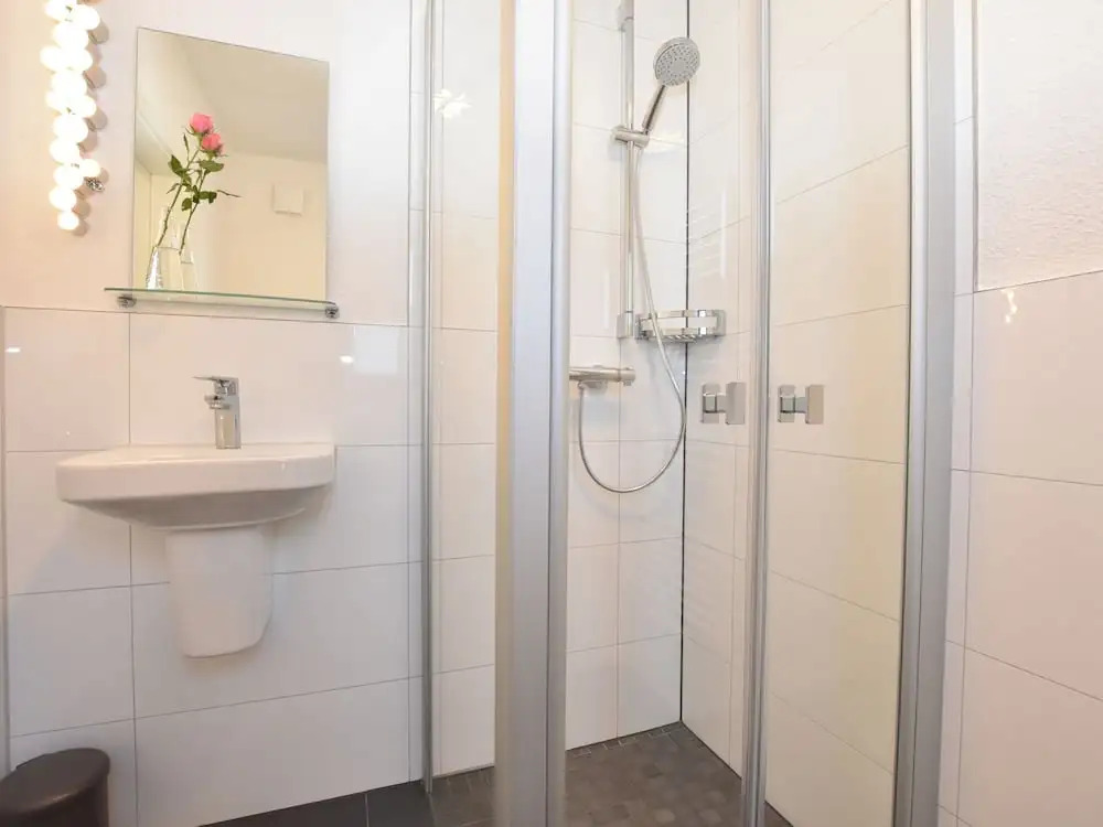 Beautiful Holiday Home in Kühlungsborn Near Sea