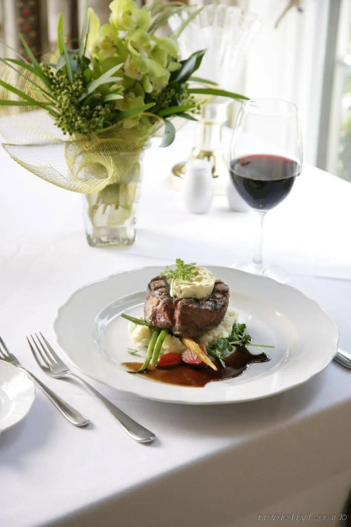 Idlewyld Inn & Spa