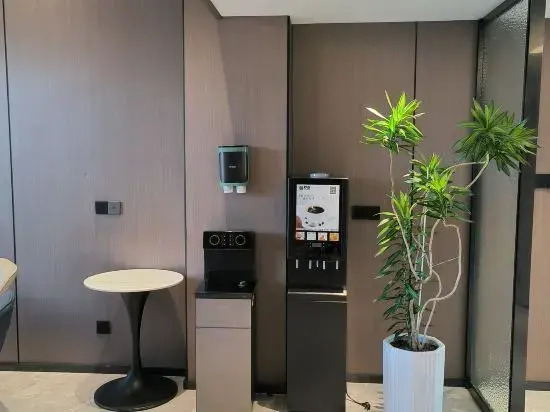 Zhaotong Yunshangyun Light Luxury Hotel (Fada Plaza)