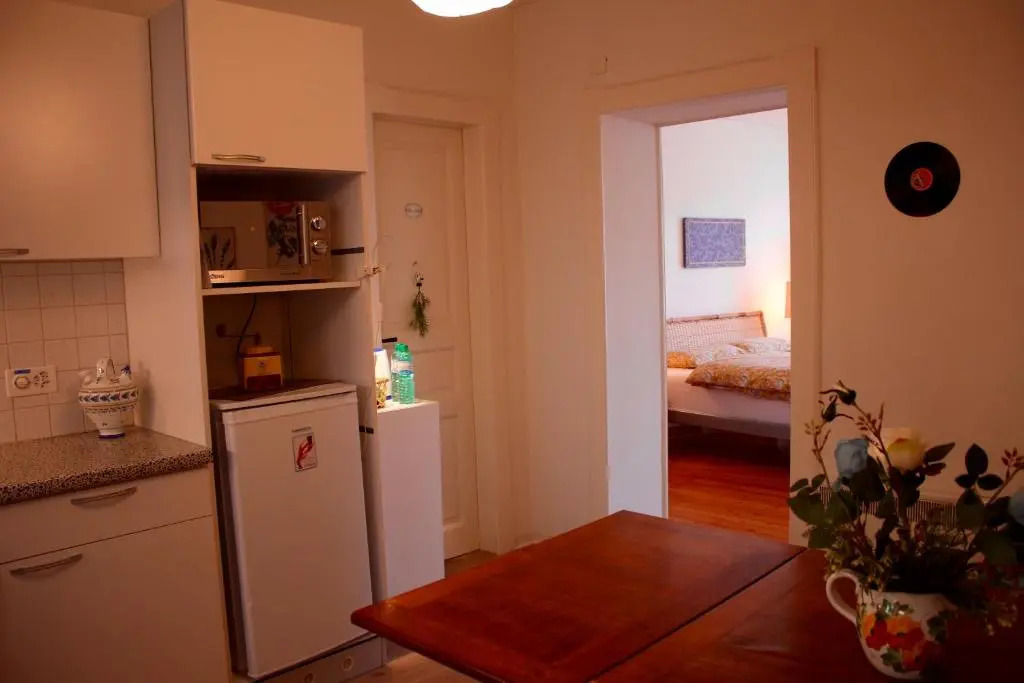 1912 - Apartment - old town