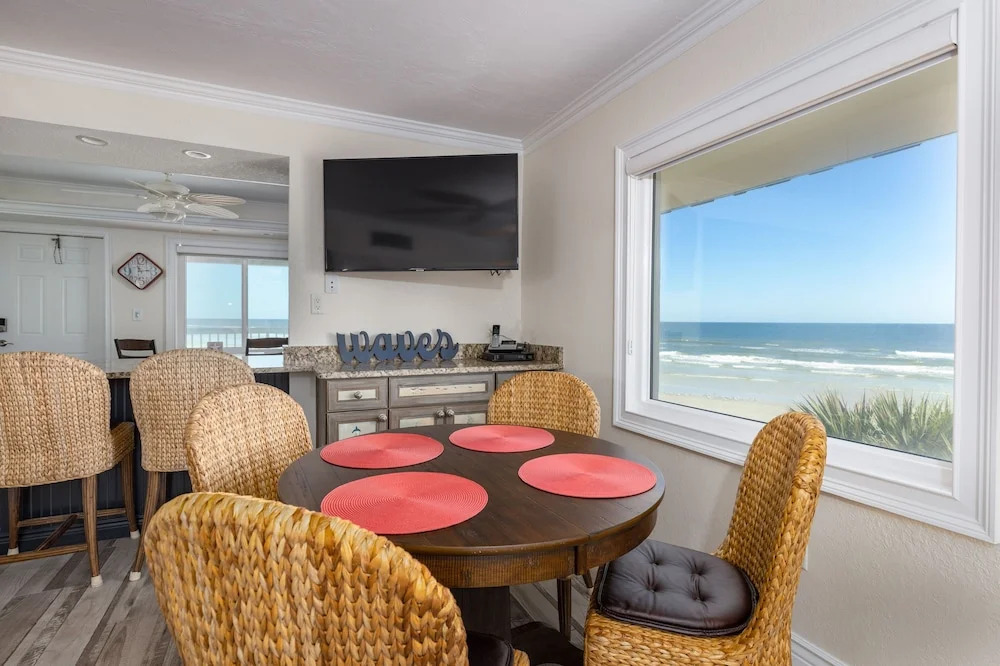 Win-san C-315 Ocean Front 2 Bed/ 2 Bath -third Floor 2 Bedroom Home