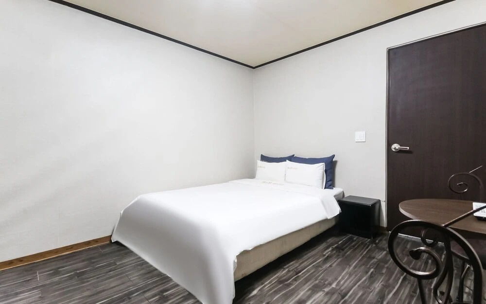 Gunsan B and B Hotel