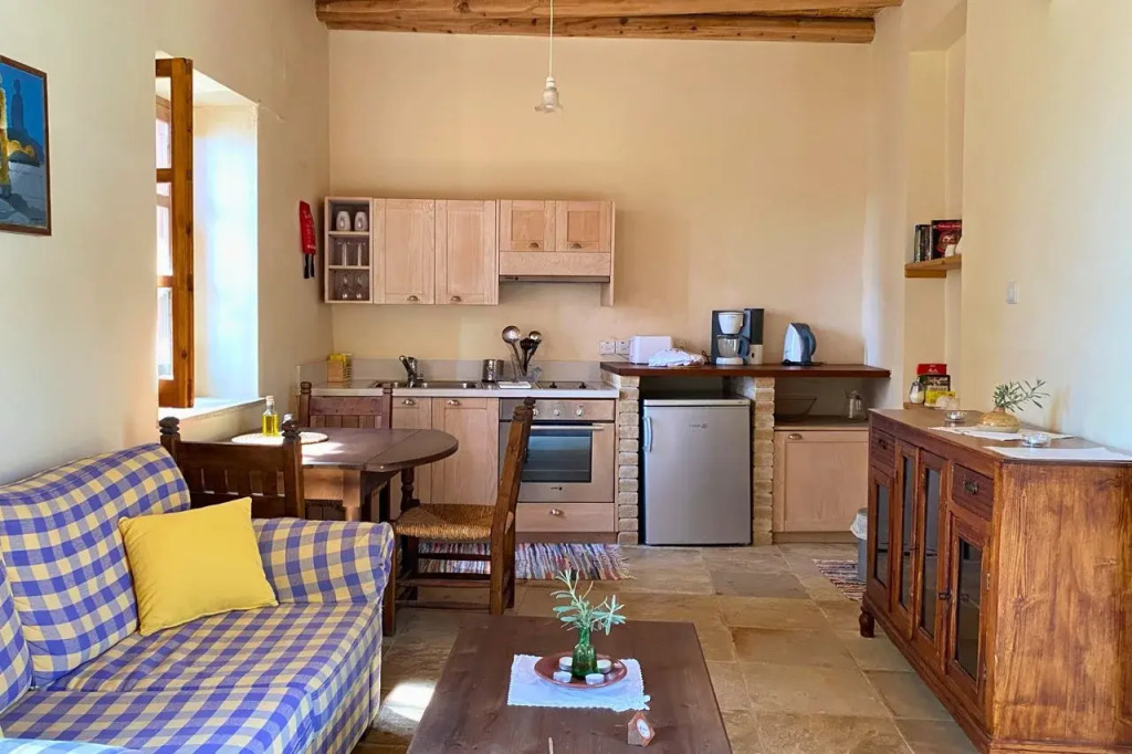 Eveleos Country House