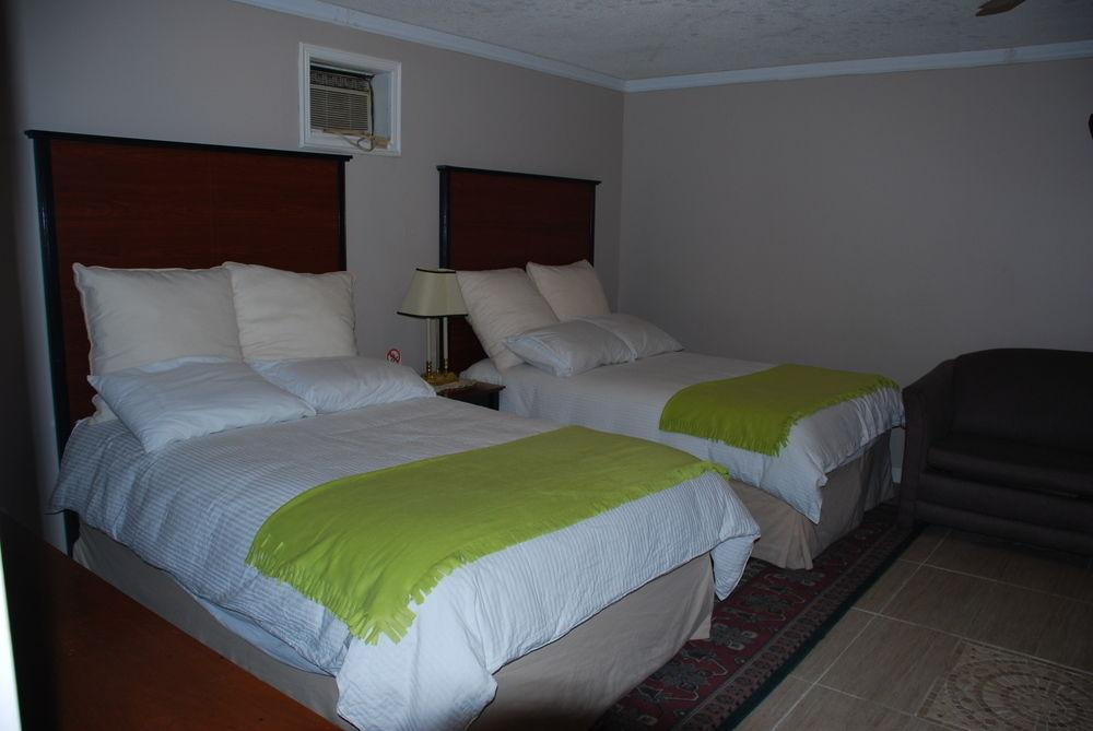 Three Diamond Inn