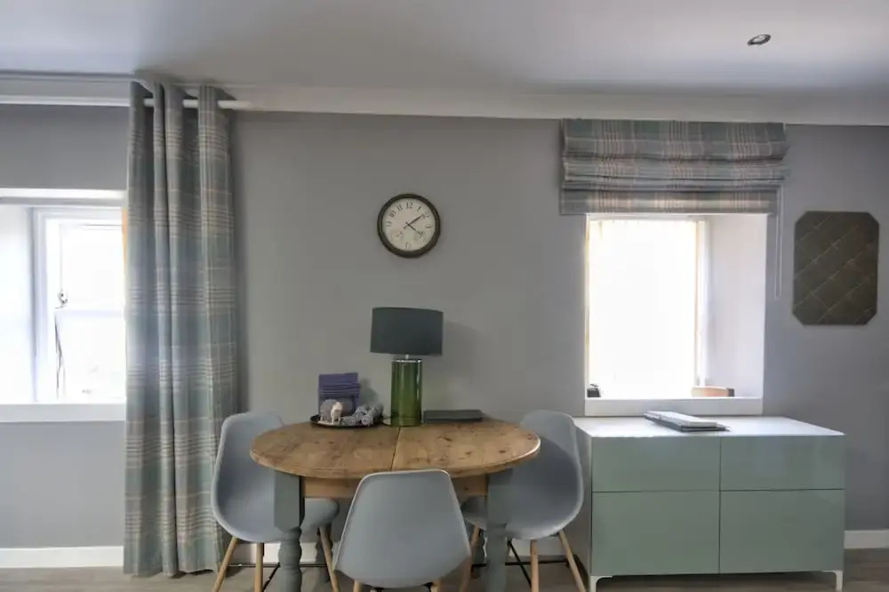 Thistle Apartment