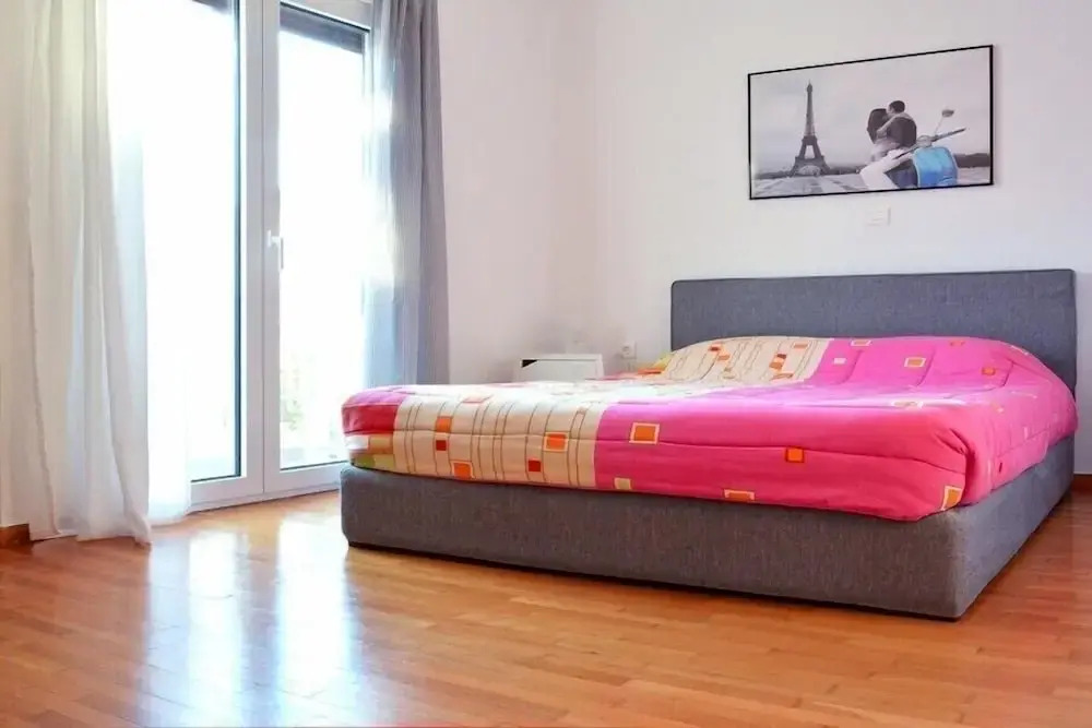 Adorable flat next to Marina Alimou
