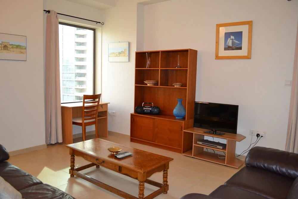 LSE - 1 Bedroom apt with marina view