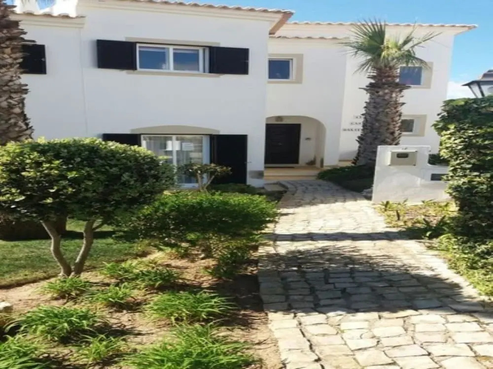 3 Bed Villa, Sleeps 6, Free WiFi, Quiet Location