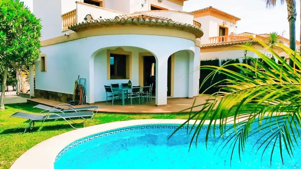 Villa el Palmar With 3 Bedrooms Close to the Beach