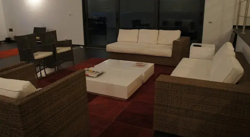 Malhão Properties