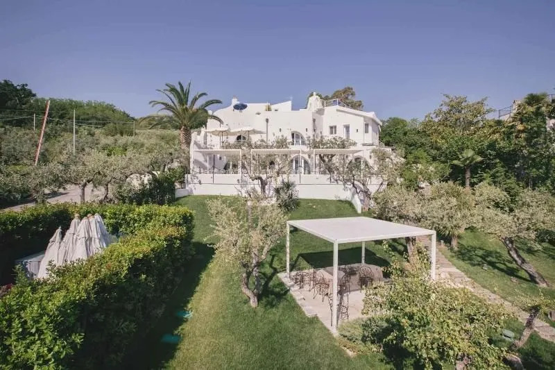 Villa Vignola Hotel
