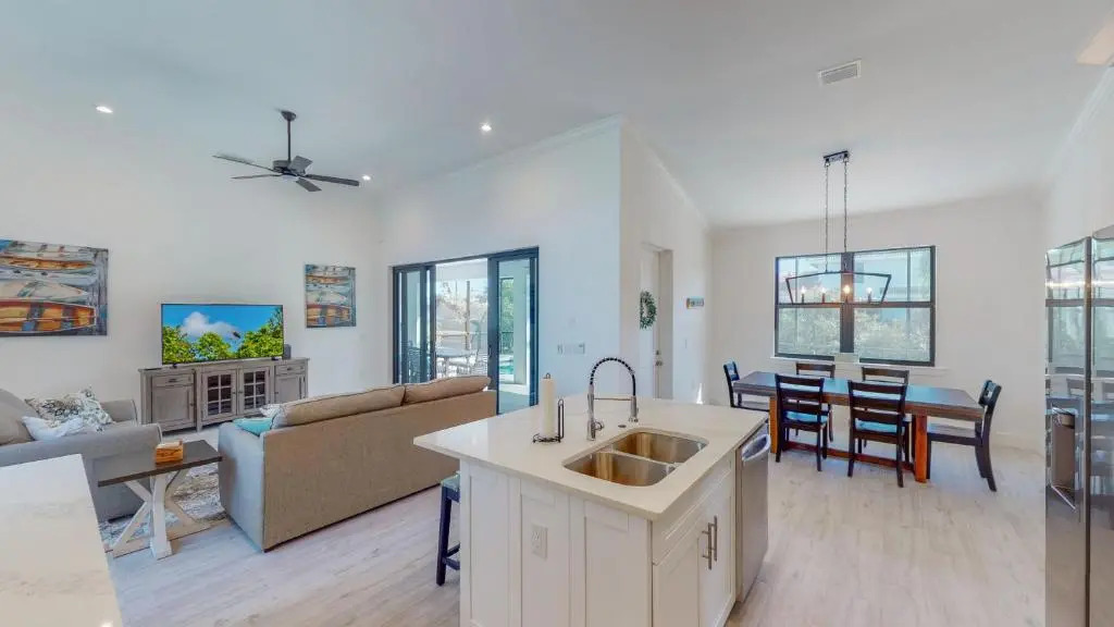 117 South Heathwood Drive