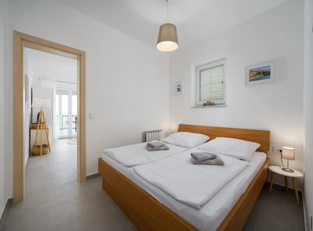 Cosy Apartment With Fenced Garden