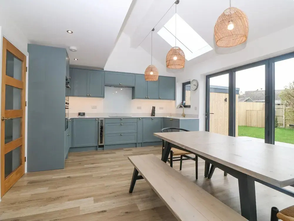 11 Capel Farm