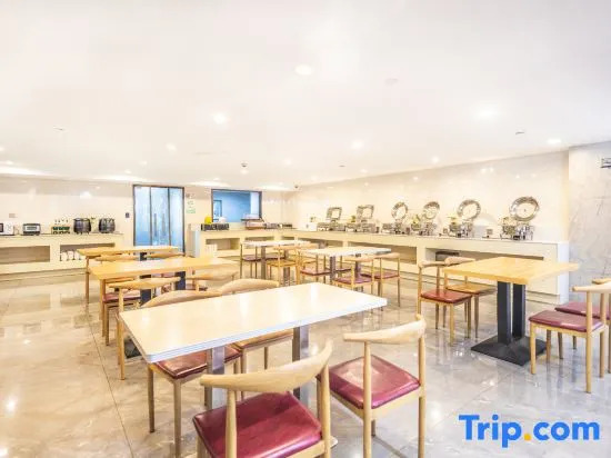 Weizun Boutique Hotel (Shanghai Hongqiao Airport National Convention and Exhibition Center store)