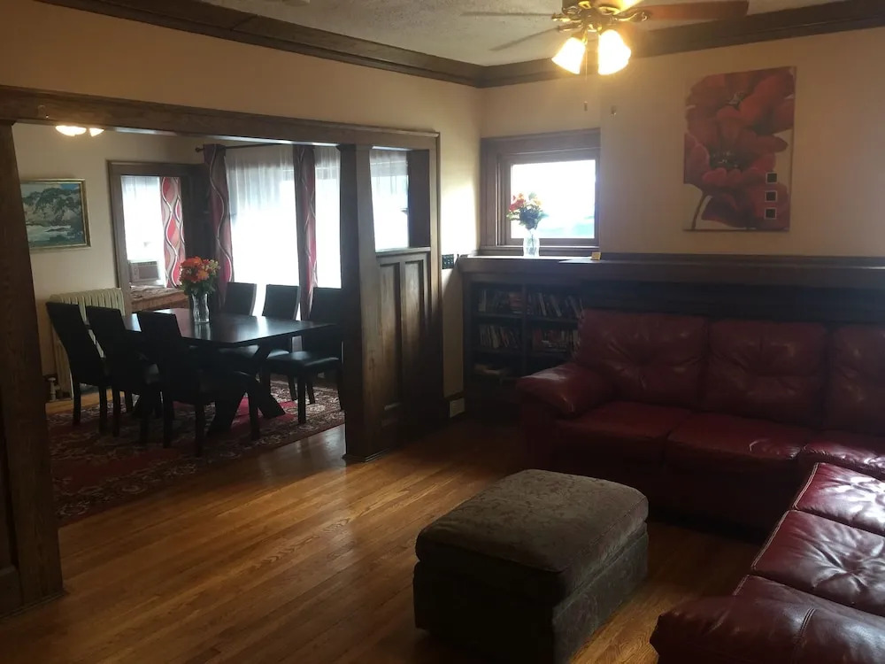 JARVIS West Blvd 6BD Villa by Edgewater Park Downtown