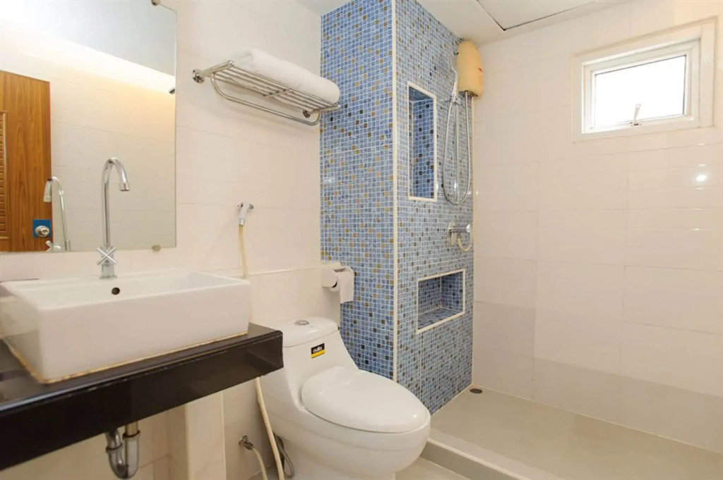 Cozi Inn Hotel, Bangkok