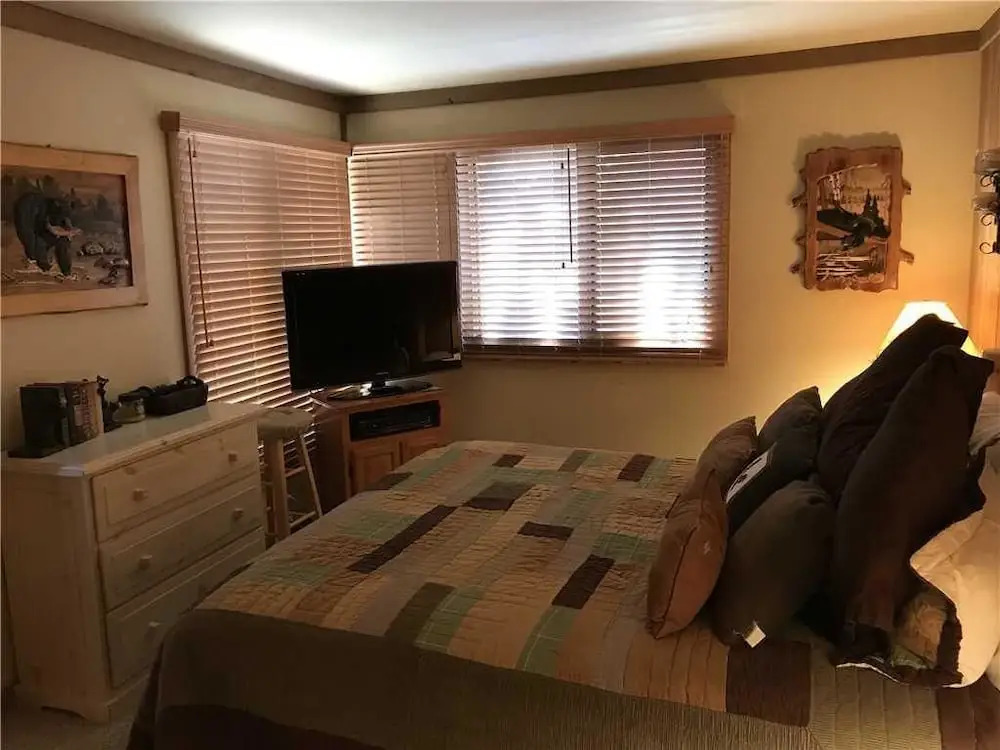 Mountainback 48 Corner Unit