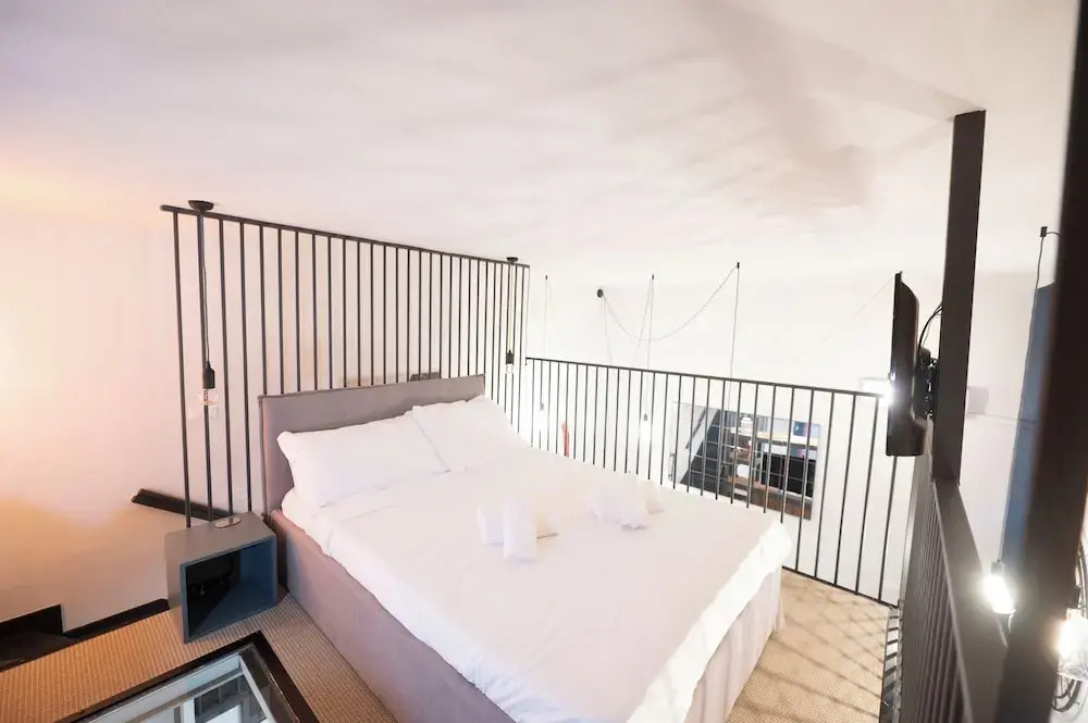 Design and Colorful Loft near Villa Pamphili