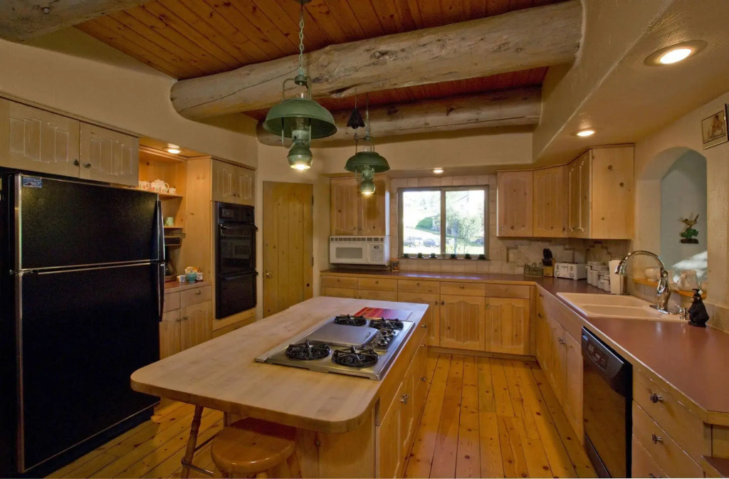 Mariposa Lodge Bed and Breakfast